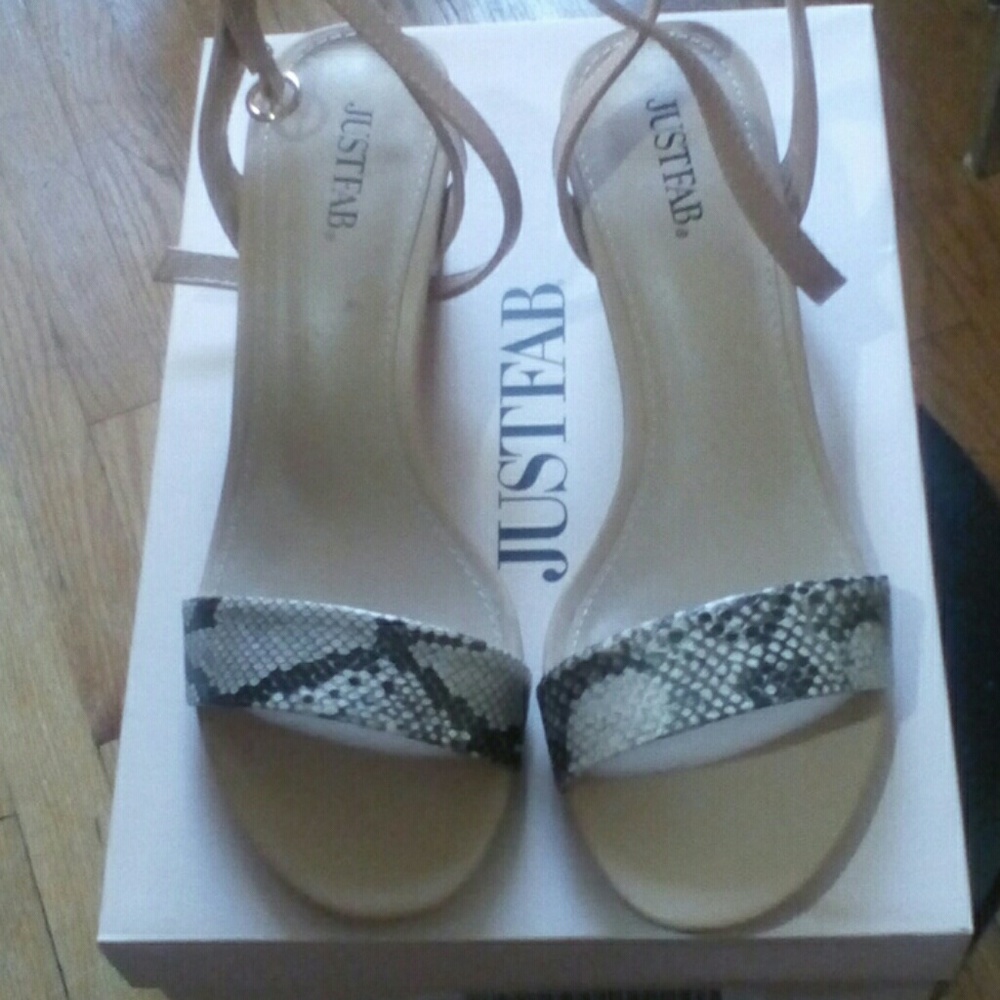 Dress sandals ,Kani natural snack q